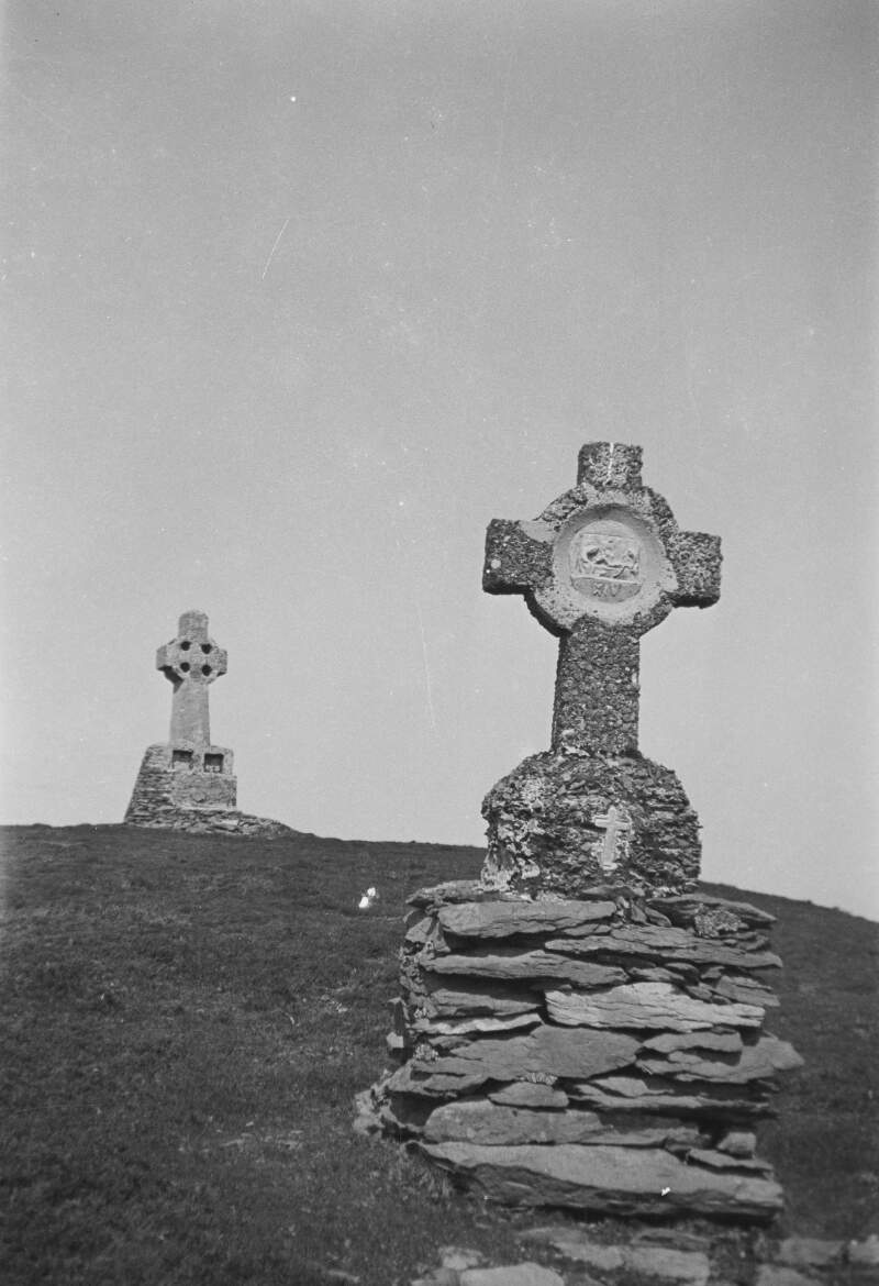 The 13th & 14th Stations of the Cross at Knocknadobar [Knocknadobar / Knocknadober].